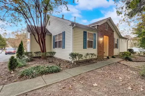 272 Windcroft Ln NW, Acworth, GA 30101
