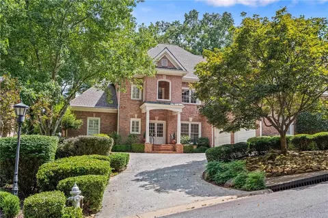 4245 Fairway Villas Dr, Johns Creek, GA 30022