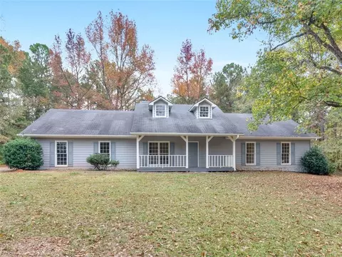 135 Deerfield Trl, Mcdonough, GA 30252
