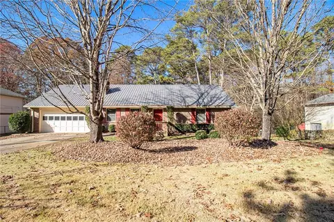 360 Victoria Dr, Ellenwood, GA 30294