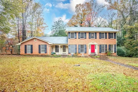 3599 Calumet Rd, Decatur, GA 30034