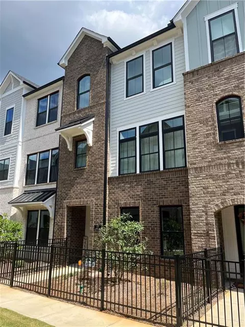 305 Walker Avenue Dr #123, Roswell, GA 30076