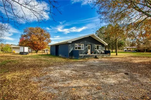 1183 Sandhill Hickory Lvl Rd, Carrollton, GA 30116
