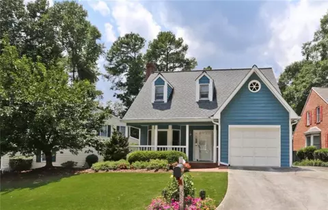 1332 Oakengate Dr, Stone Mountain, GA 30083