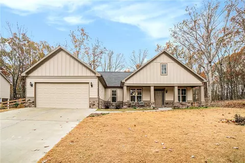 253 Ragan Dr, Dallas, GA 30157