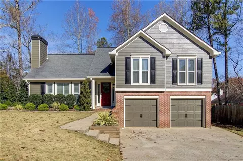 649 Radford Cir, Woodstock, GA 30188