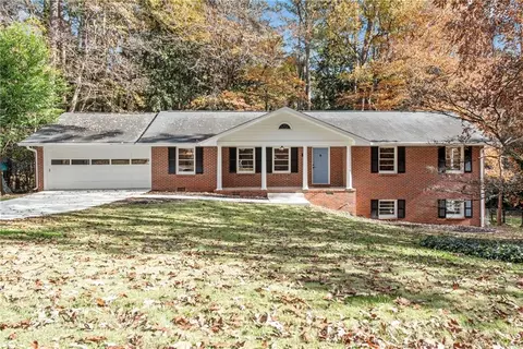 2935 Ponderosa Cir, Decatur, GA 30033