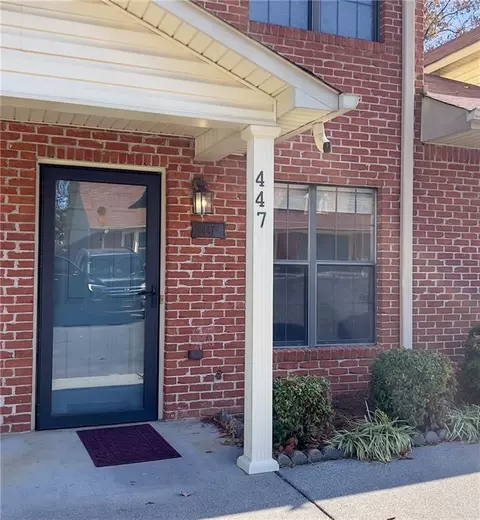 447 Mount Vernon Dr, Calhoun, GA 30701