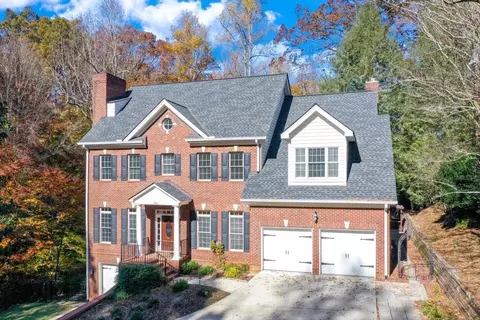754 Dixon Dr, Gainesville, GA 30501