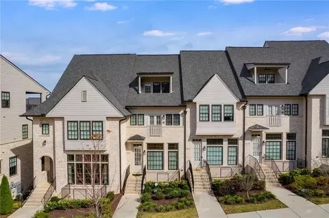 6837 Crescendo Ct, Sandy Springs, GA 30328