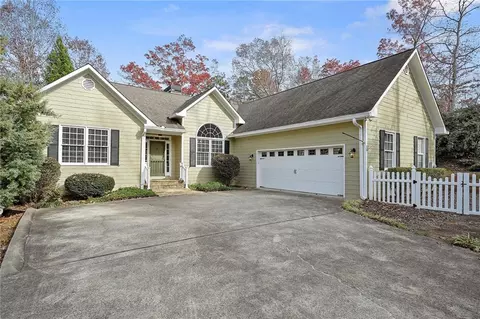 590 Sally Cir, Ellijay, GA 30536