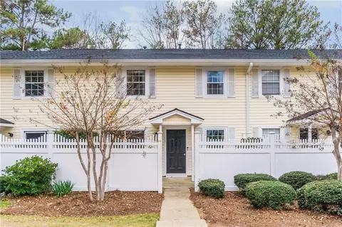 1632 Raleigh Cir SE, Marietta, GA 30067