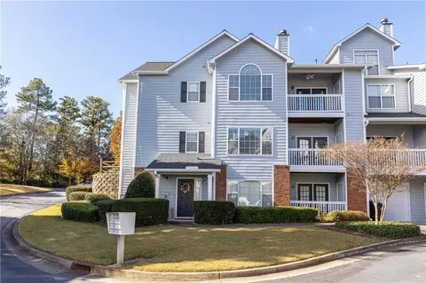 811 Vinings Forest Ln SE, Smyrna, GA 30080