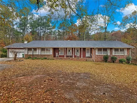 2731 River Rd, Ellenwood, GA 30294