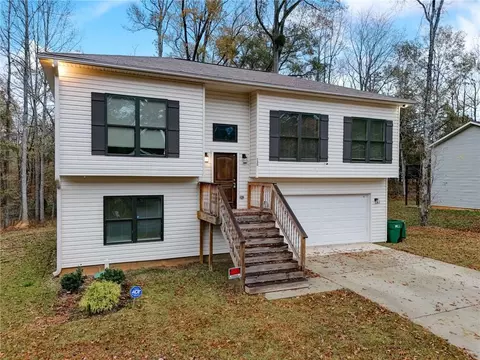 130 River Forest Dr NE, Milledgeville, GA 31061