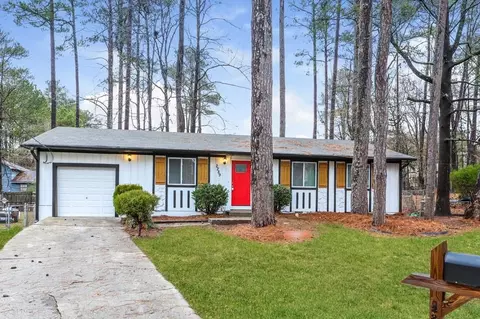 2289 Cherokee Valley Dr, Lithonia, GA 30058
