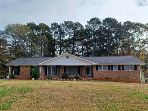 478 Navarre Dr, Stone Mountain, GA 30087