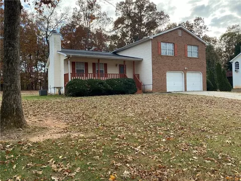 117 Solomon Dr, Ellenwood, GA 30294