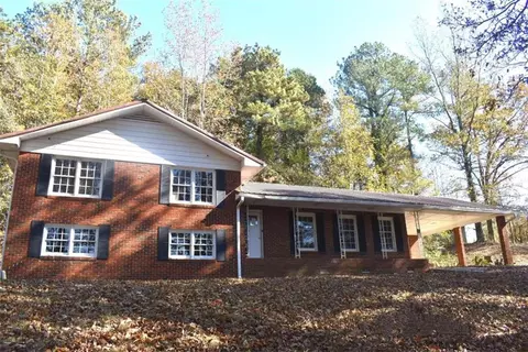 2813 Wax Rd SE, Aragon, GA 30104