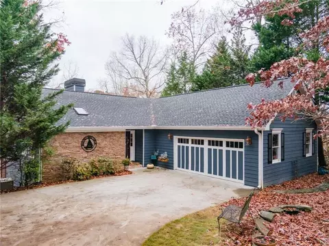 348 Hillside Dr, Waleska, GA 30183