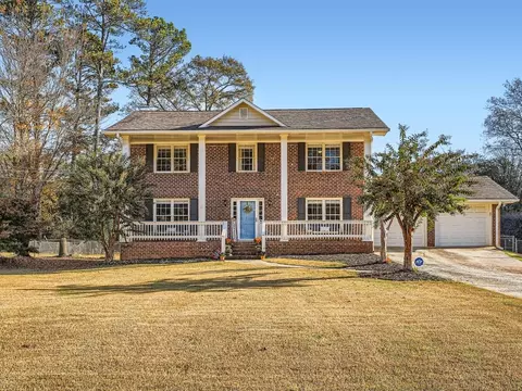 522 Emily Dr SW, Lilburn, GA 30047