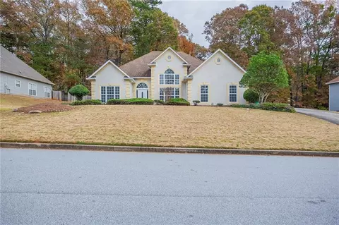 2633 Autumn Lake Ln, Decatur, GA 30034