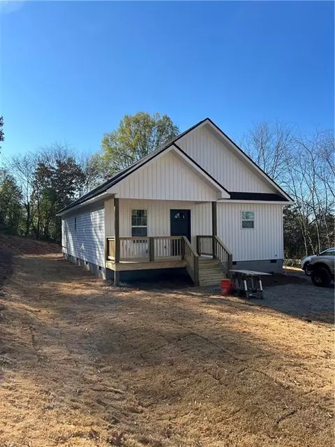 204 Cove St, Calhoun, GA 30701