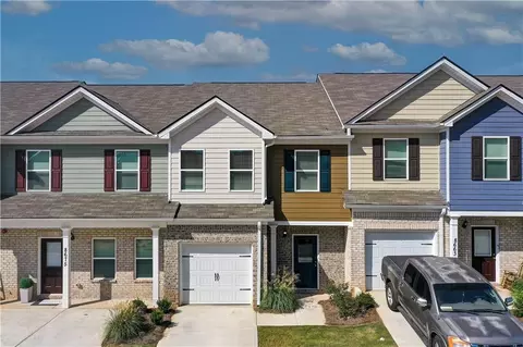 8621 Lakeview Cmns, Jonesboro, GA 30238