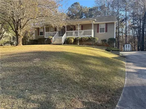 2739 Elaine Ct, Lithia Springs, GA 30122
