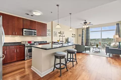 711 Cosmopolitan Dr NE #703, Atlanta, GA 30324