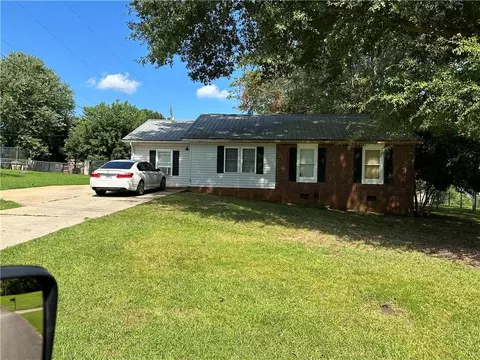 4515 Strickland Blvd, Flowery Branch, GA 30542