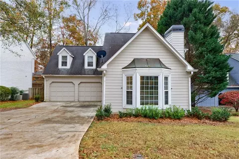 1085 Club Trce NE, Atlanta, GA 30319