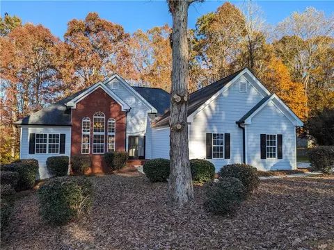 41 Mount View Dr, Jefferson, GA 30549