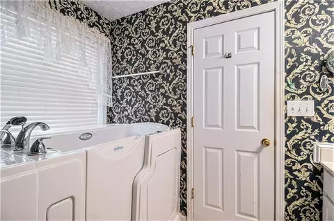 425 Pebble Blvd, Covington, GA 30016 photo 15