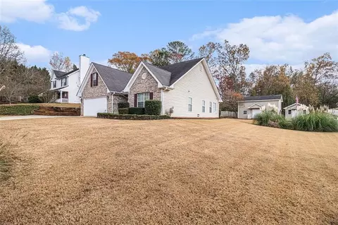 425 Pebble Blvd, Covington, GA 30016 photo 3