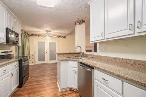 425 Pebble Blvd, Covington, GA 30016 photo 12