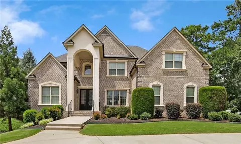 1712 Signature Ct, Hampton, GA 30228