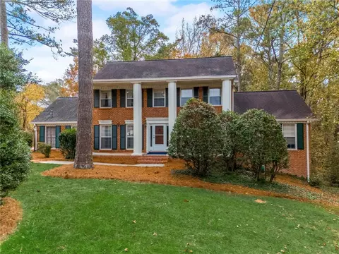2059 Mountain Creek Dr, Stone Mountain, GA 30087