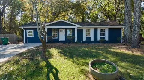 1551 Pine Glen Cir, Decatur, GA 30035