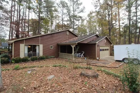 1368 Gray Rock Dr, Marietta, GA 30066