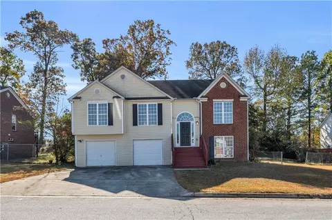 5867 Amerson Ln, Ellenwood, GA 30294