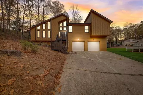 394 Saint Albans Ct SW, Mableton, GA 30126