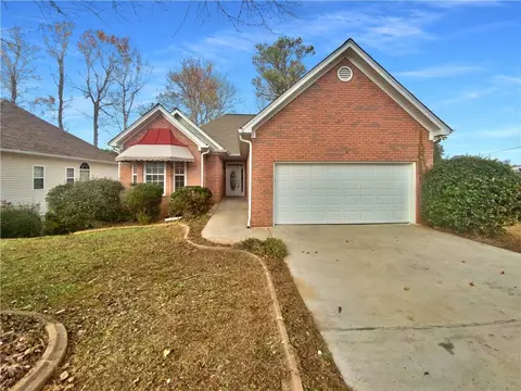 175 Churchill Ct, Fayetteville, GA 30214