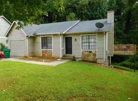 5061 N Woodbridge Trl, Stone Mountain, GA 30088