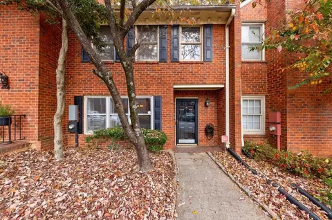 866 Lenox Oaks Cir NE, Atlanta, GA 30324