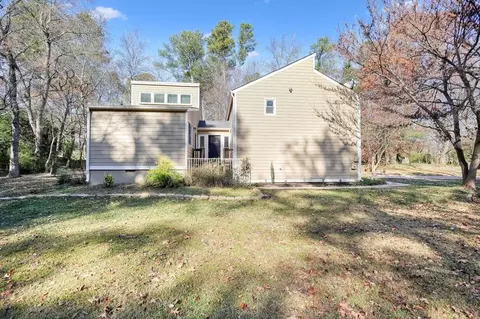 2773 Stacy Ct NE, Marietta, GA 30062