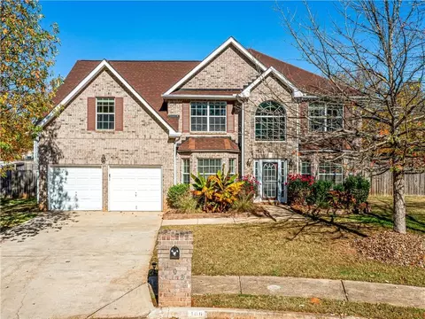 108 Kentwood Springs Dr, Hampton, GA 30228