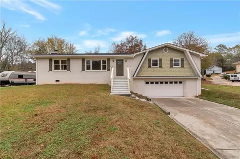 1729 Macby Dr, Marietta, GA 30066