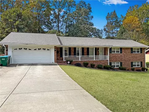 555 Jordan Dr, Tucker, GA 30084