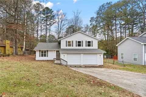 9169 Sunset Dr, Jonesboro, GA 30238